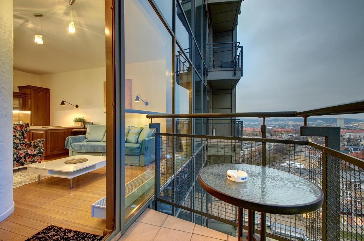 Helios 19 Luxury Vilnius Apartment المظهر الخارجي الصورة